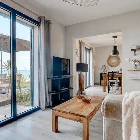 A Stalla - Maison Pieds Dans L'eau A *