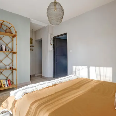 A Stalla - Maison Pieds Dans L'eau A *